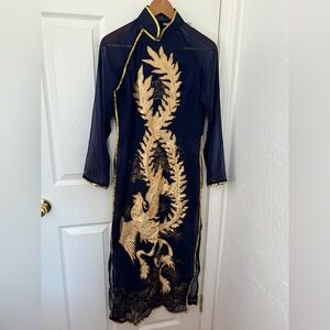 Very Beautiful Men’s Vietnamese Áo dài With Dragon Decoration Size Large